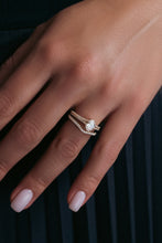 Load image into Gallery viewer, Oval Brilliant Diamond Engagement Ring