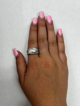 Load image into Gallery viewer, Sterling Silver Ring