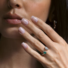 Load image into Gallery viewer, Colombian & Diamond Ring