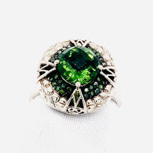 Load image into Gallery viewer, Sterling Silver Green Rose Cut Cocktail Ring