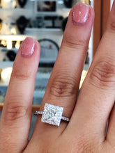 Load image into Gallery viewer, Engagement Diamond Rings