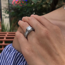 Load image into Gallery viewer, Exclusive Diamond Engagement Ring