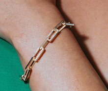Load image into Gallery viewer, Paperclip Diamond Bracelet
