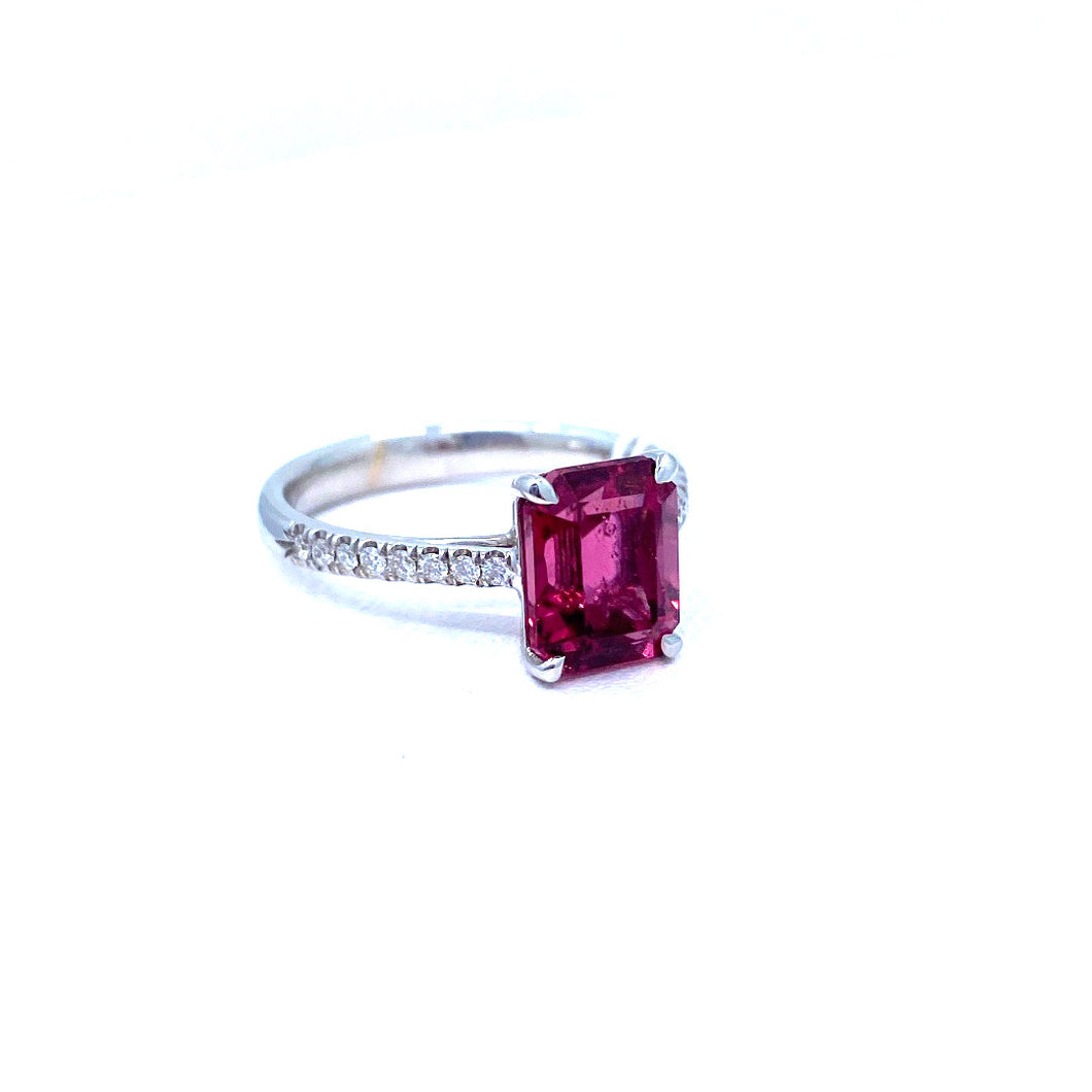 Diamond & Pink Tourmaline Ring.
