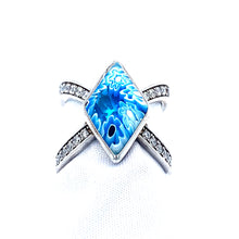 Load image into Gallery viewer, Murano Glass CZ Criss Cross Ring
